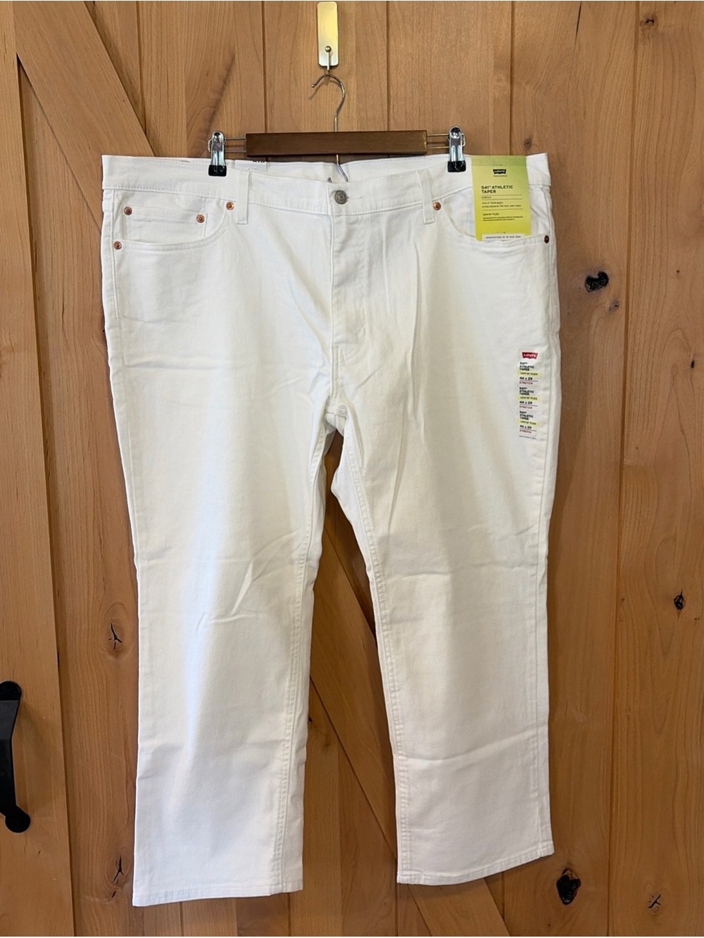 Levi’s 541 Athletic Taper White Stretch Denim Jeans NWT Size 44x29